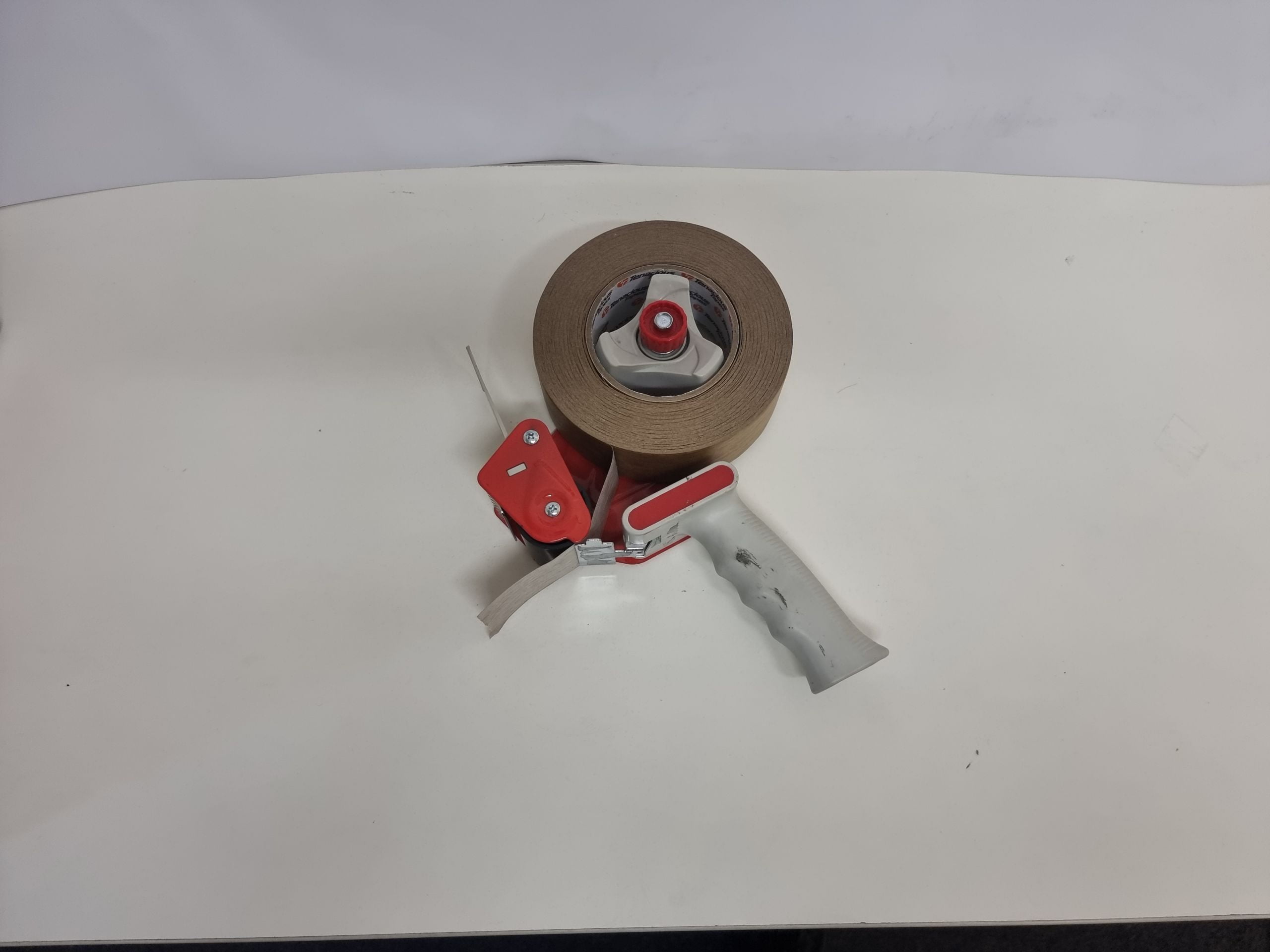 tape-gun-packaging-tape