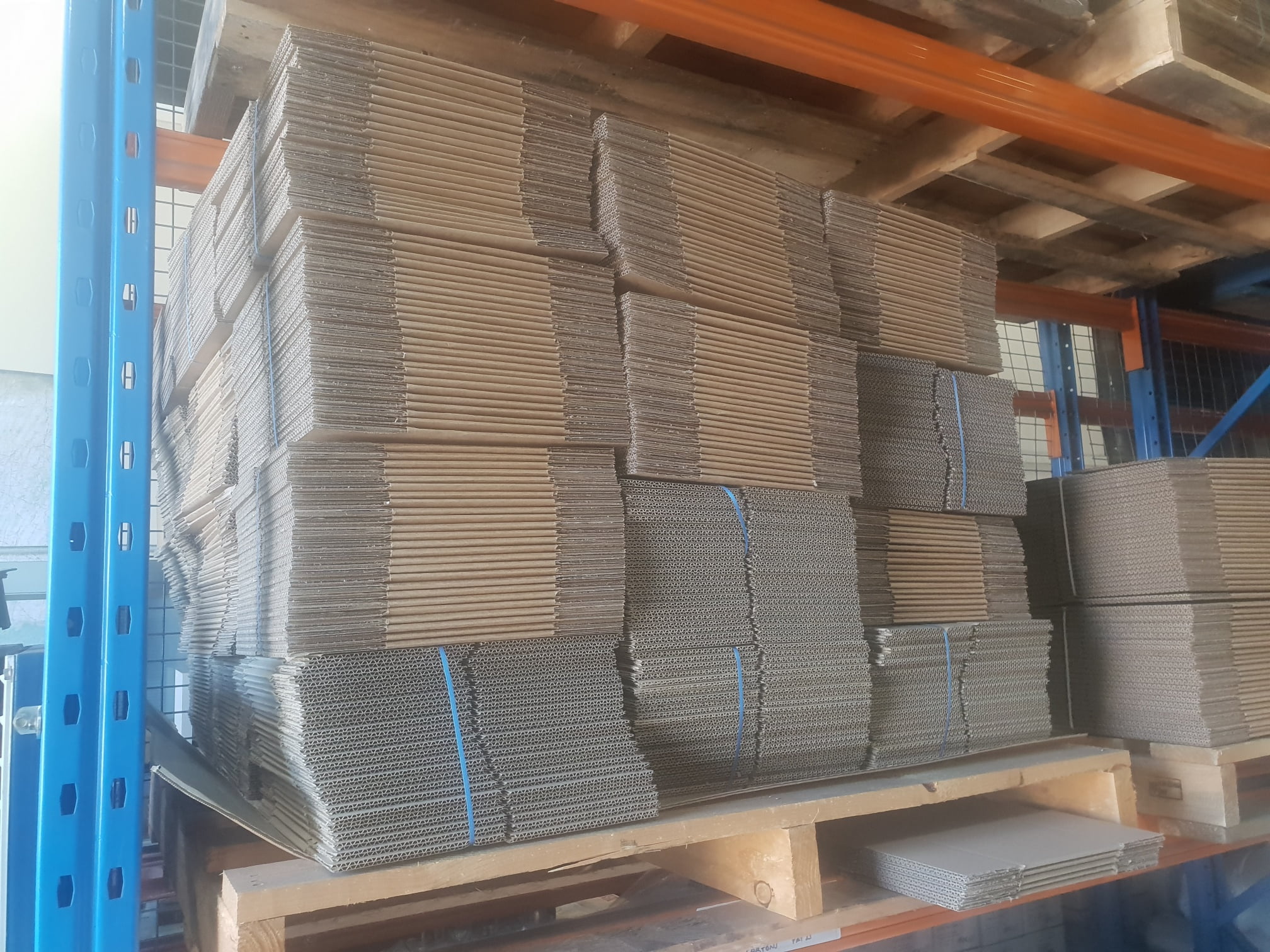 stock-size-carton